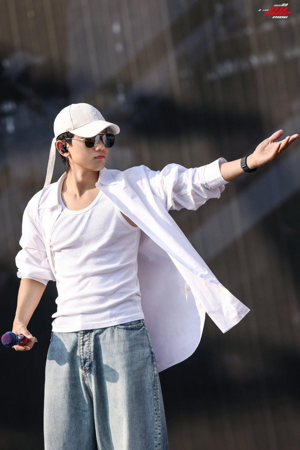 张杰佛山演唱会 