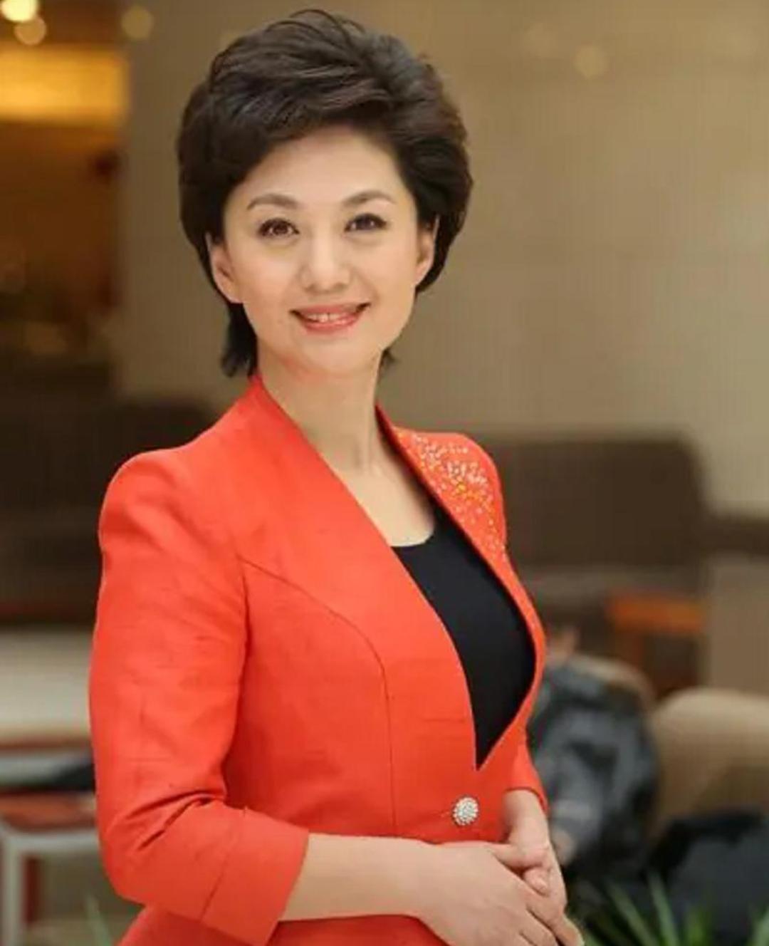 还记得她吗？当年家喻户晓美女主持，如今成了副校长，才女天花板
娱乐