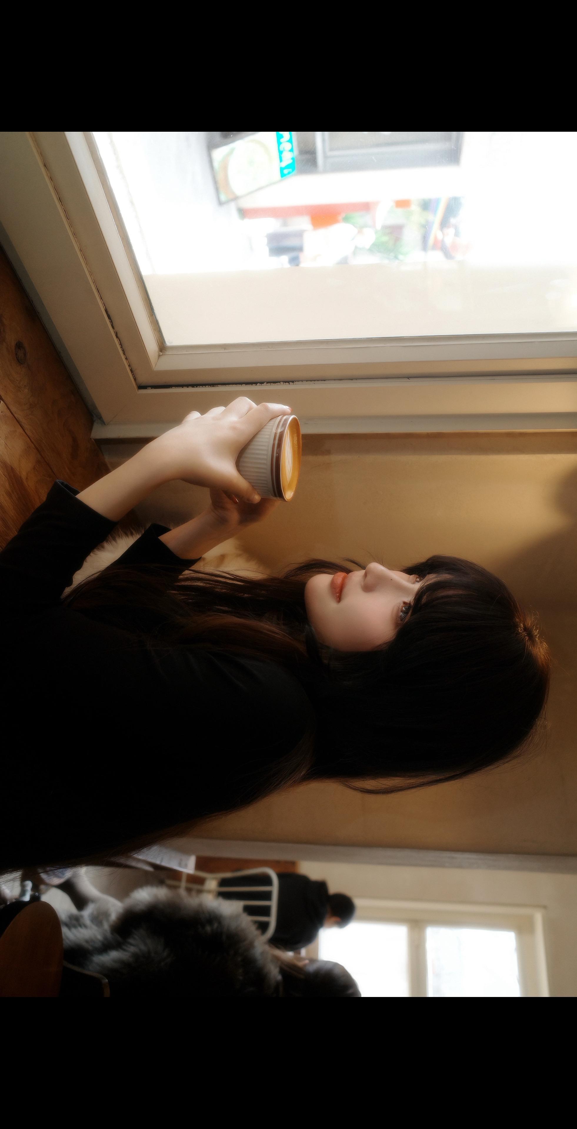 好想拿红线在我们之间系个死结 你会挣扎吗 会惊讶吗 会气急败坏吗 还是...