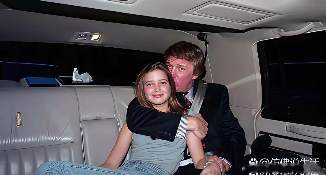 特朗普和女儿伊万卡。 