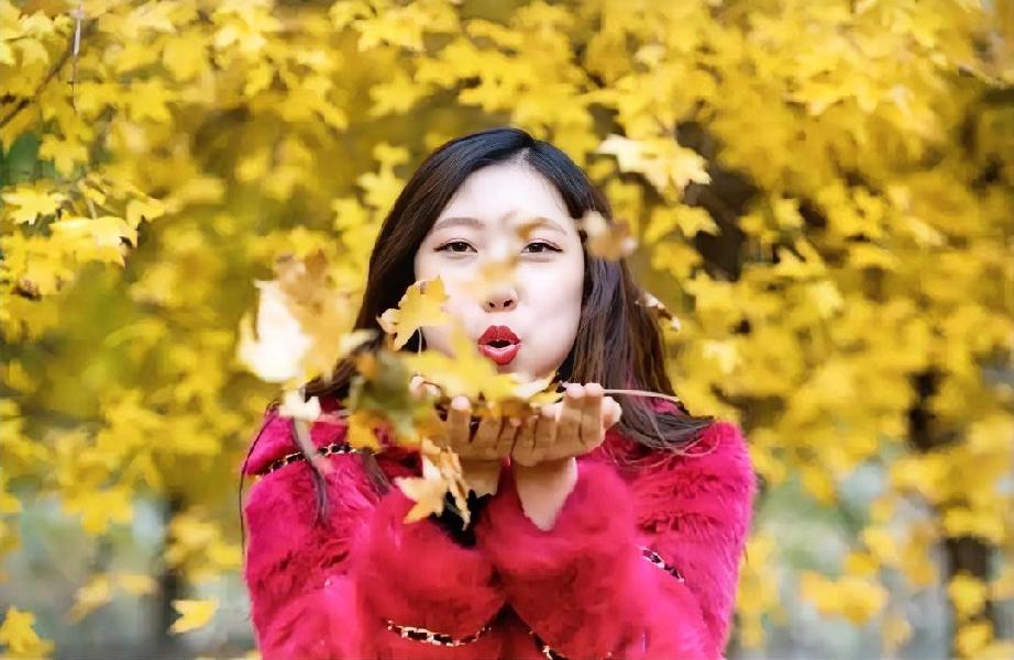 晨曦初露，天空已逐渐清明。
早上的天气尚可，只盼着能继续昨日晴朗的天气，温暖的阳