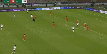 中甲射手王发威！向余望精彩个人能力破门，国足2-0领先！
不得不说这个进球确实太