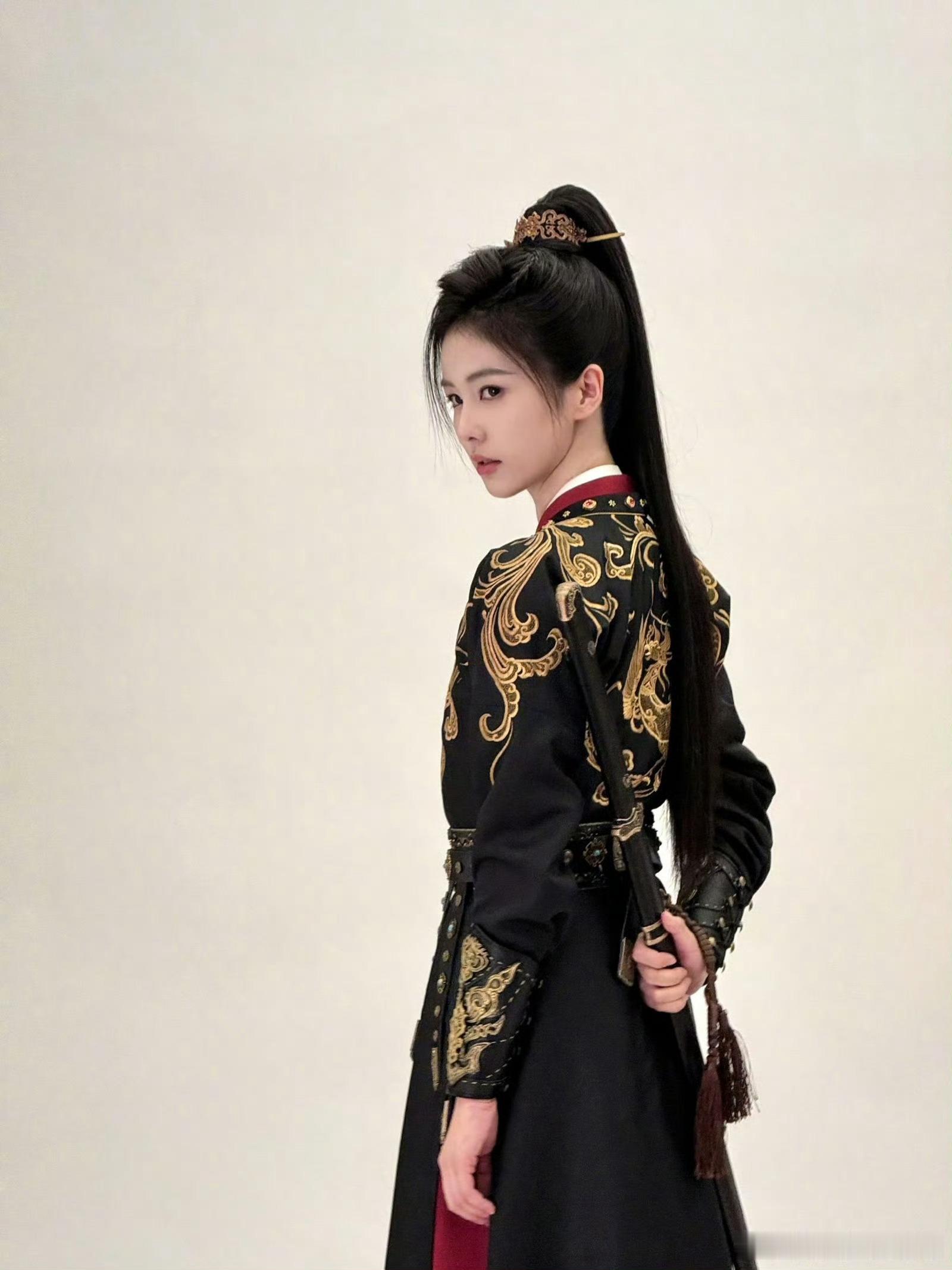 我愿意嫁给白鹿哪怕是妾唐宫奇案风云起，李佩仪飒气登场！一招一式皆见功底，一颦一笑