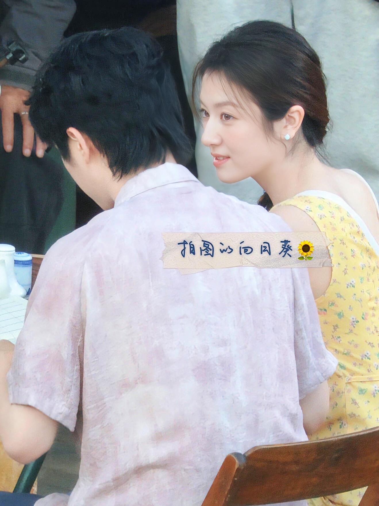 我想念我们碎花小黄裙了😭