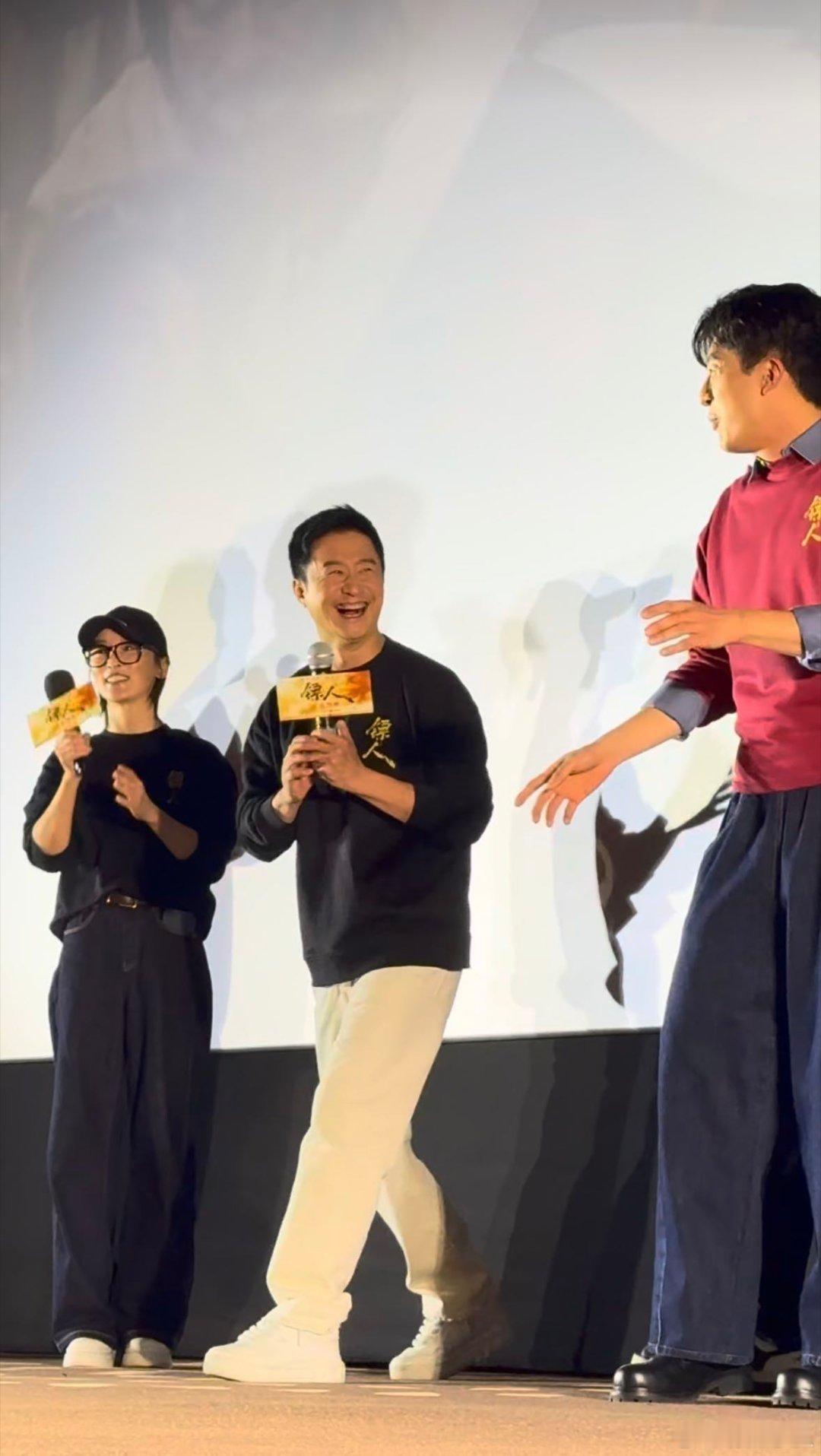 谢楠告诉吴京会有人为你而来谢楠现身镖人路演谢楠在路演分享观影感受，直言电影照进现