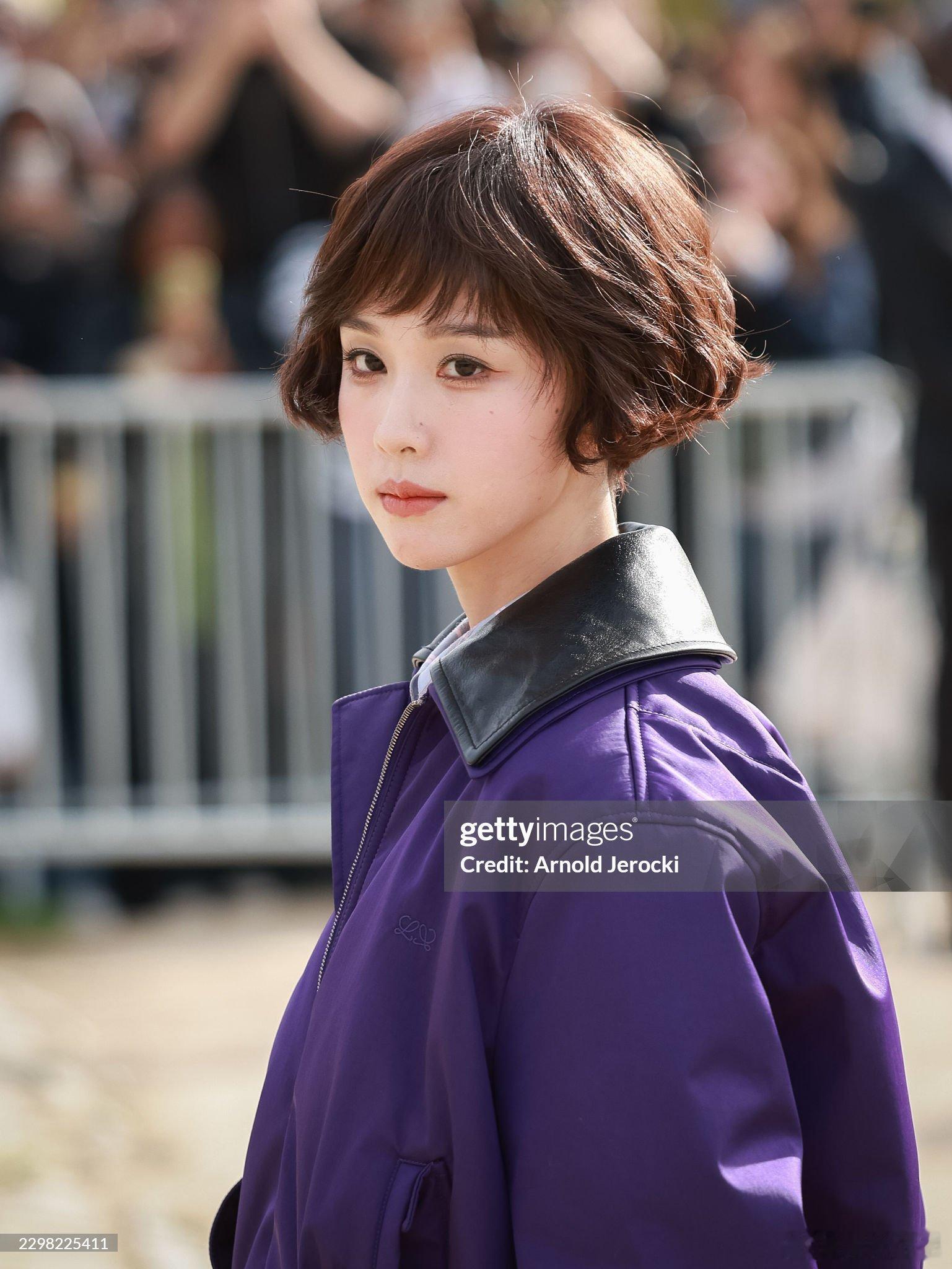 陈都灵出席Loewe秀场： ​​​