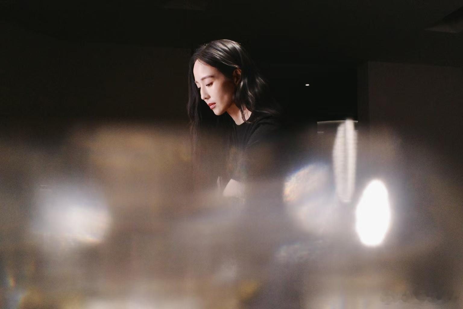 张钧甯气质型美人 简单的妆造就已经get到了张钧甯气质型美人，咱们姐姐的美貌真的