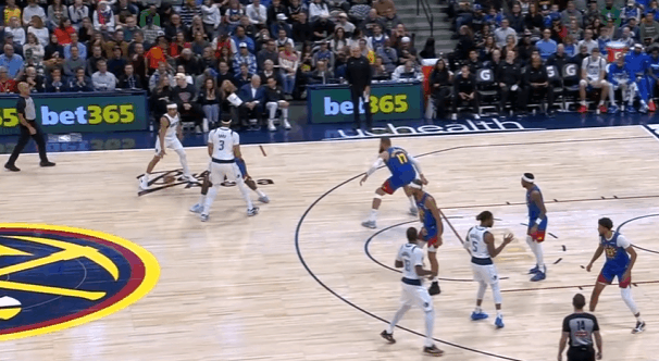 被交易至奇才！回顾浓眉独行侠生涯高光场次，32+13率队胜掘金P1布威杀入篮下上