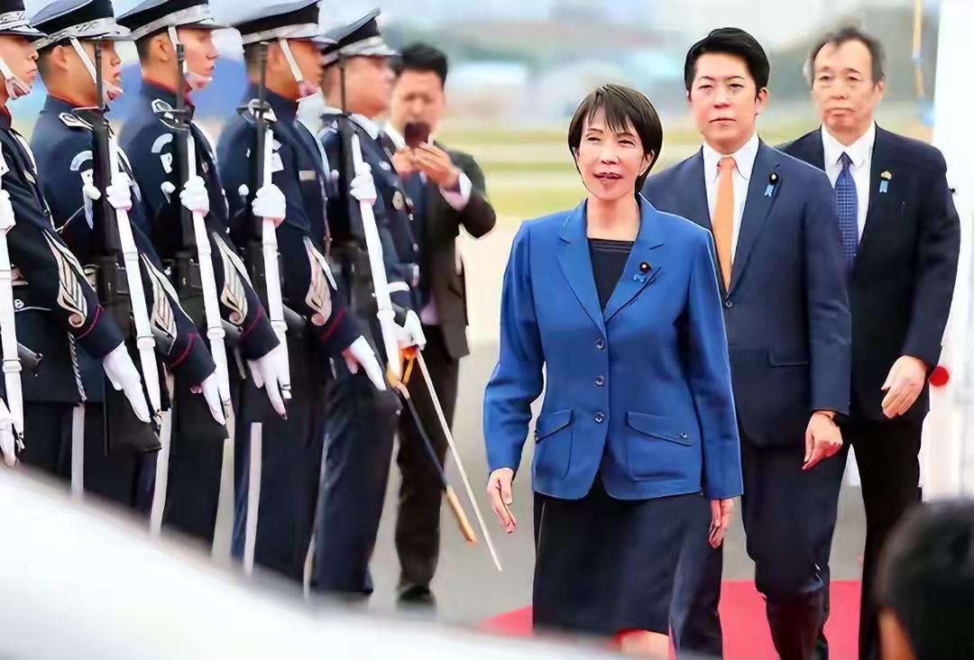 高市早苗就是认错了，
也绝不能轻信。
她讲的可是真心话，
绝非是信口开河。
军国