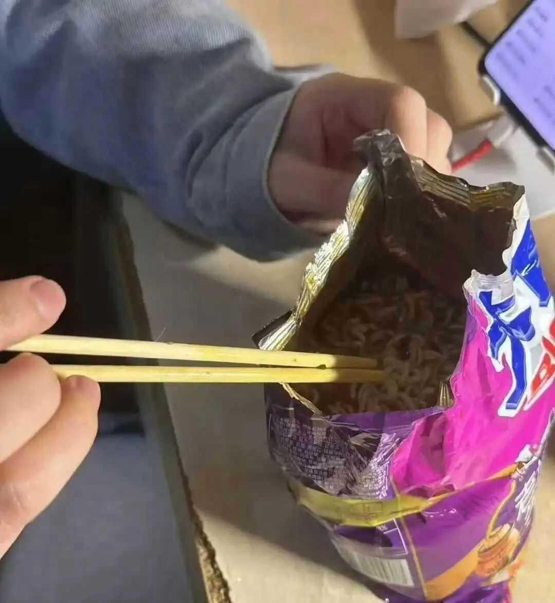 这泡面不惧任何地点