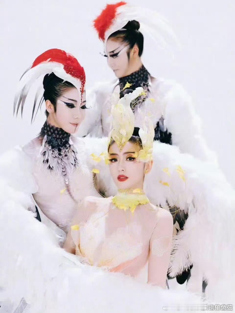 杨丽萍67岁仍在学习AI67岁还主动学AI，真的太让人佩服。不得不说千问在ai领