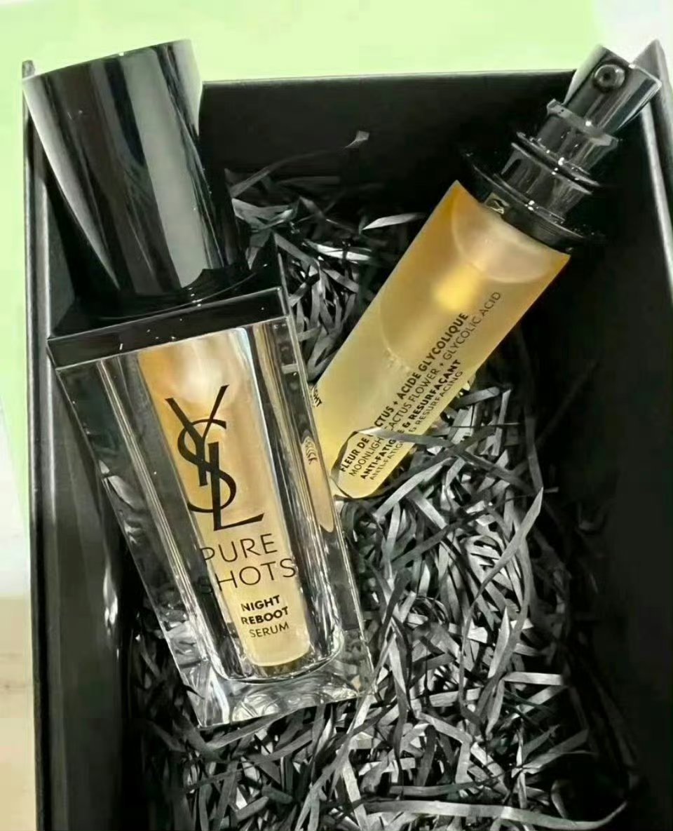 兴趣创作计划美妆篇熬夜党跪了！YSL夜皇后调皮水让我素颜自带“反光板”✨ 谁懂啊