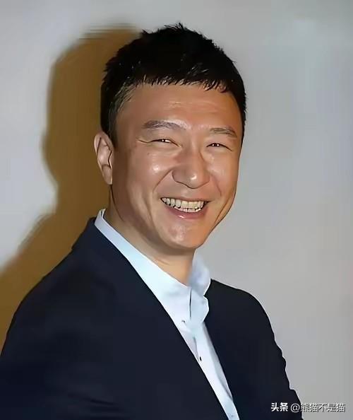 为什么孙红雷现在不拍戏了？
​其实原因很简单，既不是演技不在线，也不是年龄的阻碍
