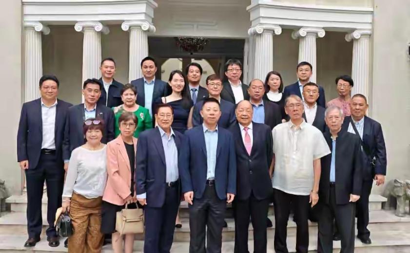 中国一上强度，菲律宾立马认怂。

此前被莫名其妙抓扣的69名中国工人中，64人已