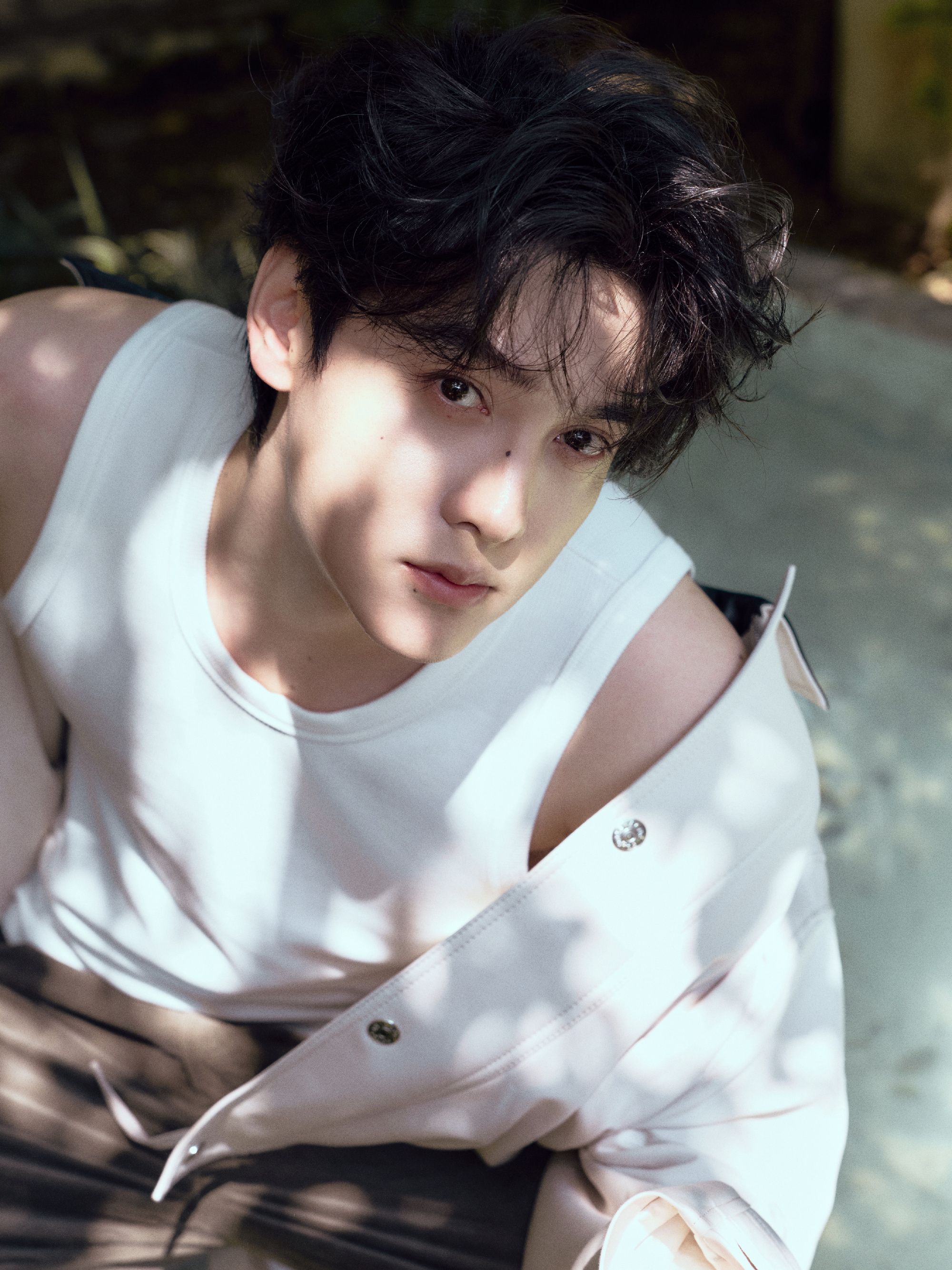 田栩宁[超话]  txn田栩宁 💛你早已是我平凡生活里最浪漫的存在。像夏夜忽明