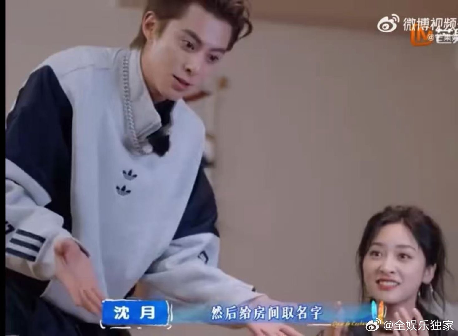 王鹤棣王鹤棣沈月单采变双采棣月一同框，我DNA直接动了，还是当年那对！王鹤棣全程