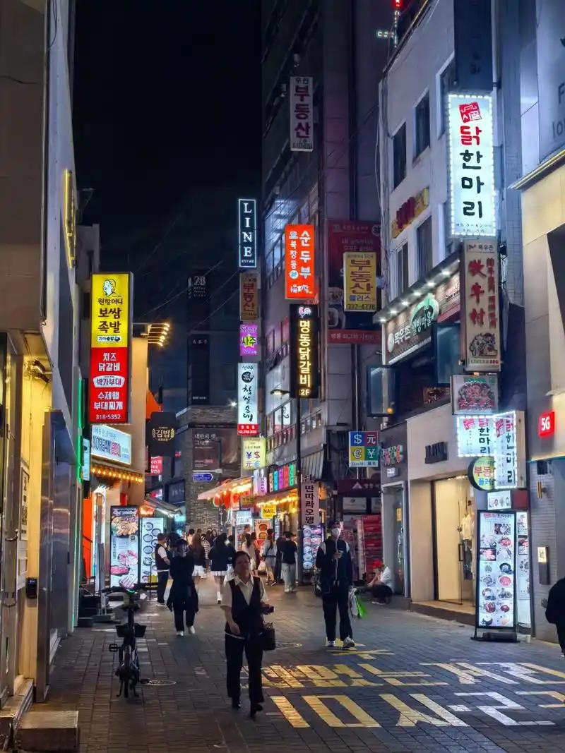 韩国彻底坐不住了！本土恶性歪风愈演愈烈疯狂泛滥，民间怒火彻底压不住，常规管控全失