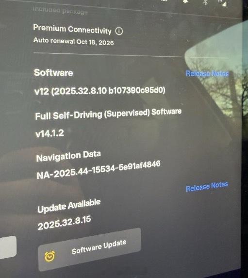 FSD v14.1.3 已经推送给内部员工，已经收到的车机显示有地图更新包，目前