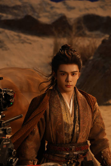 曾舜晞武拾光盯妻 心动不自知的样子，真的是太让人觉得好磕了，《月鳞绮纪》曾舜晞武