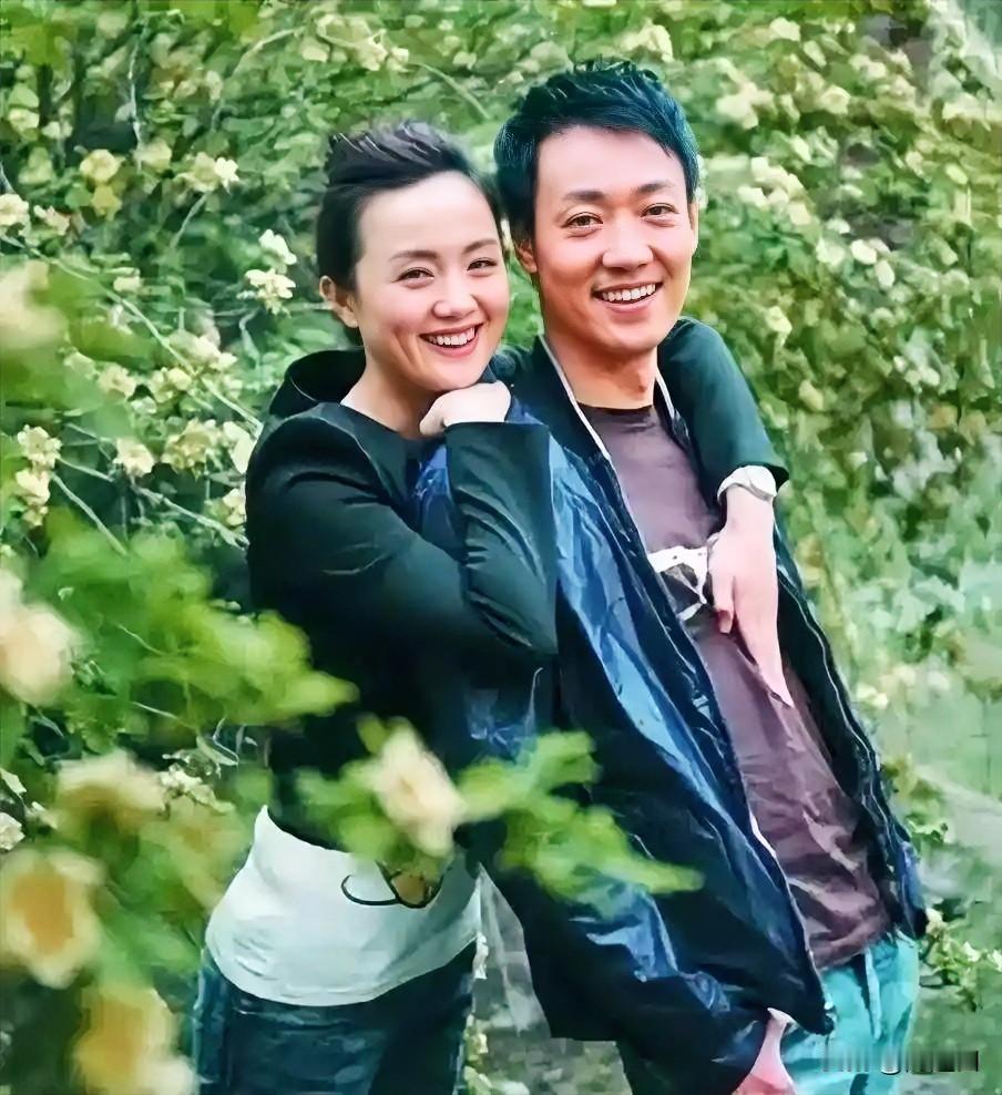 百度了一下朱媛媛
她才51岁
真是让我惊谔不已
​她的老公竟然是
著名演员辛柏青