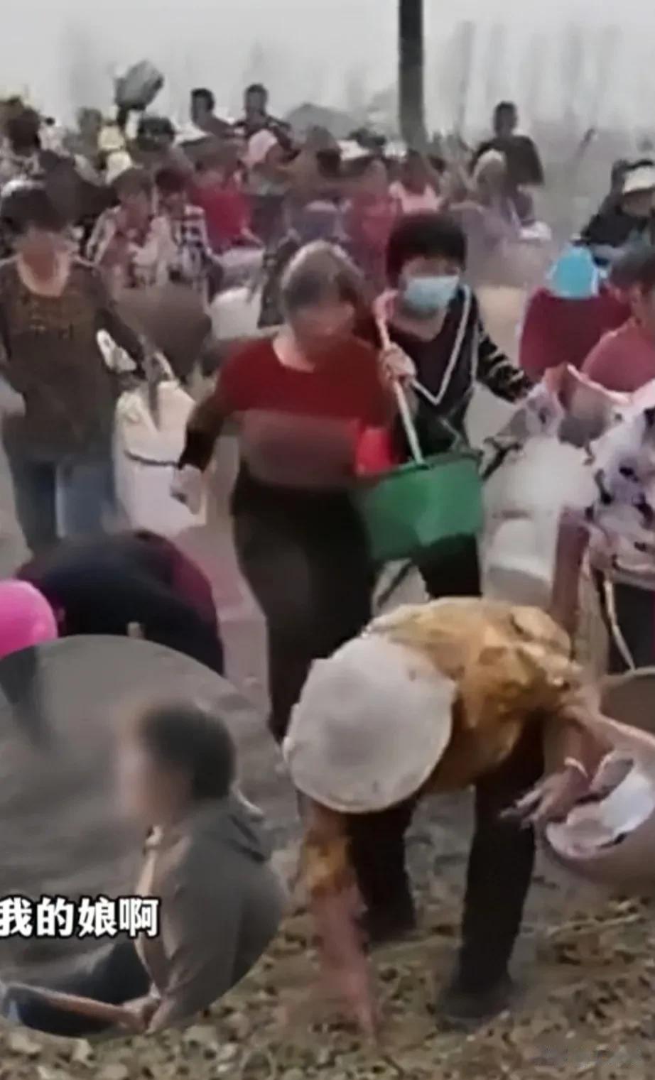 “周口农民哄抢药材”事件，当地官方满纸托词如同火上浇油，央媒直言不讳的怒批:“这