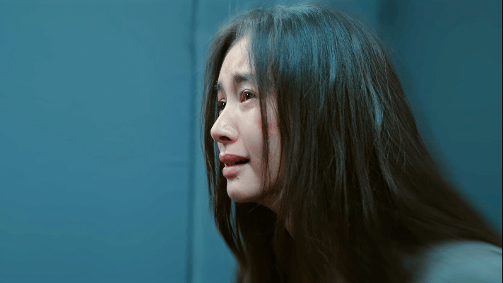 王子文素颜不基础演技也不基础 从叶文洁到曲桐，她总能打破固有印象。《目之所及》素
