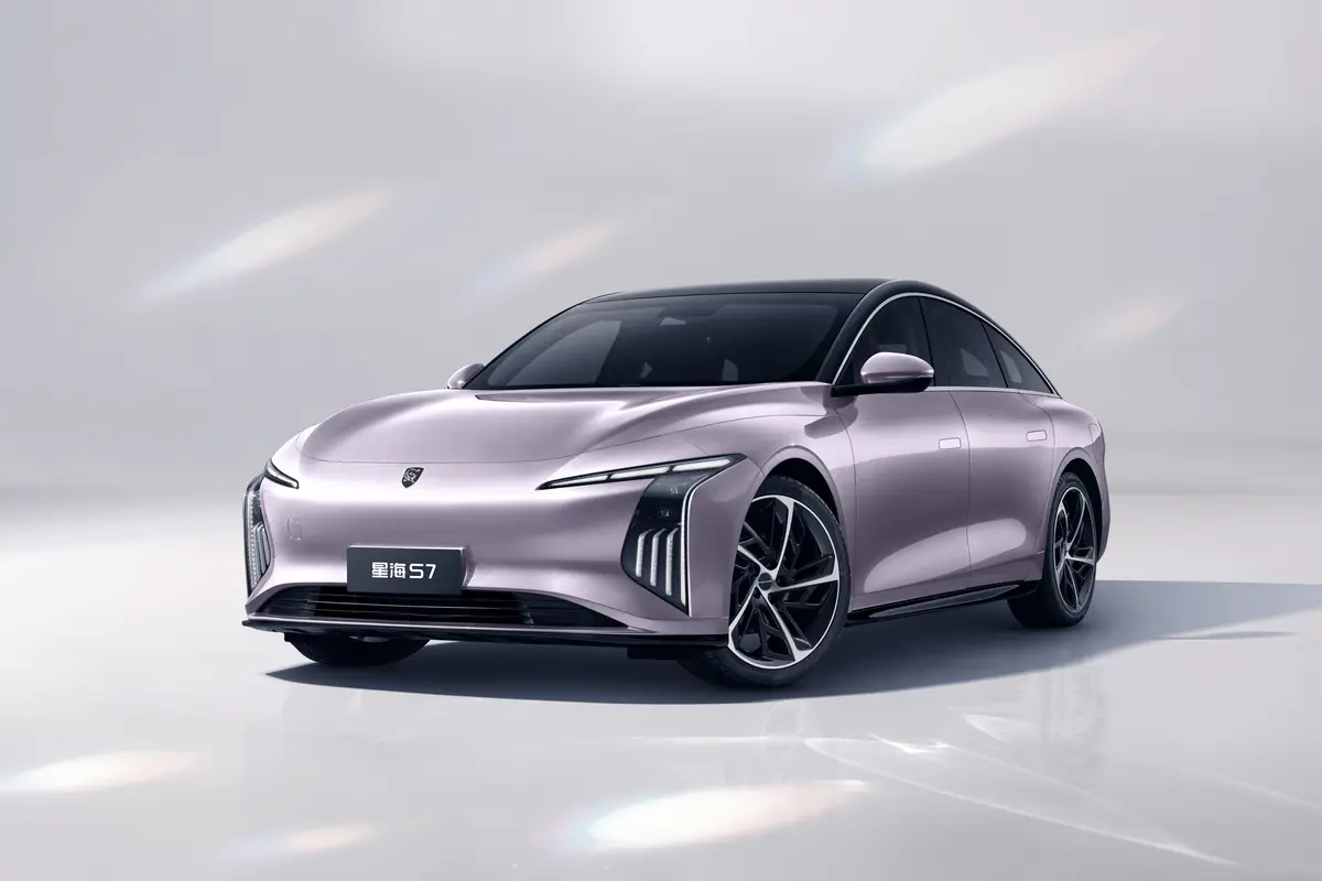 最近开风行星海S7跑了不少城乡路，体验感挺戳日常需求。补能真省心，十几分钟就能续