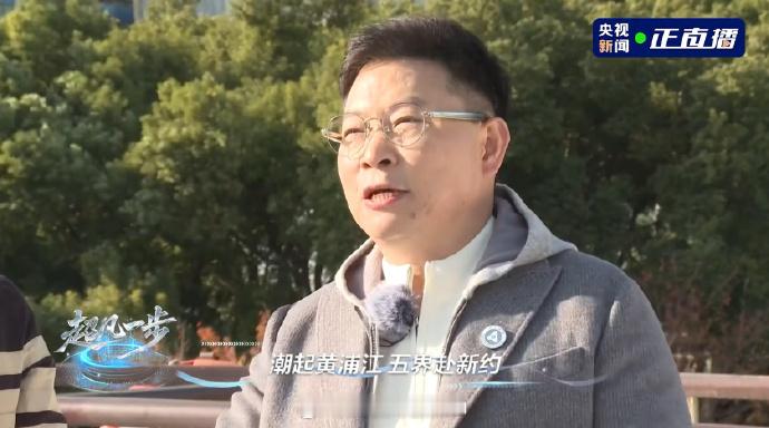 余承东：鸿蒙智行上一个百万台用了43个月，下一个百万台估计十几个月就能完成。鸿蒙