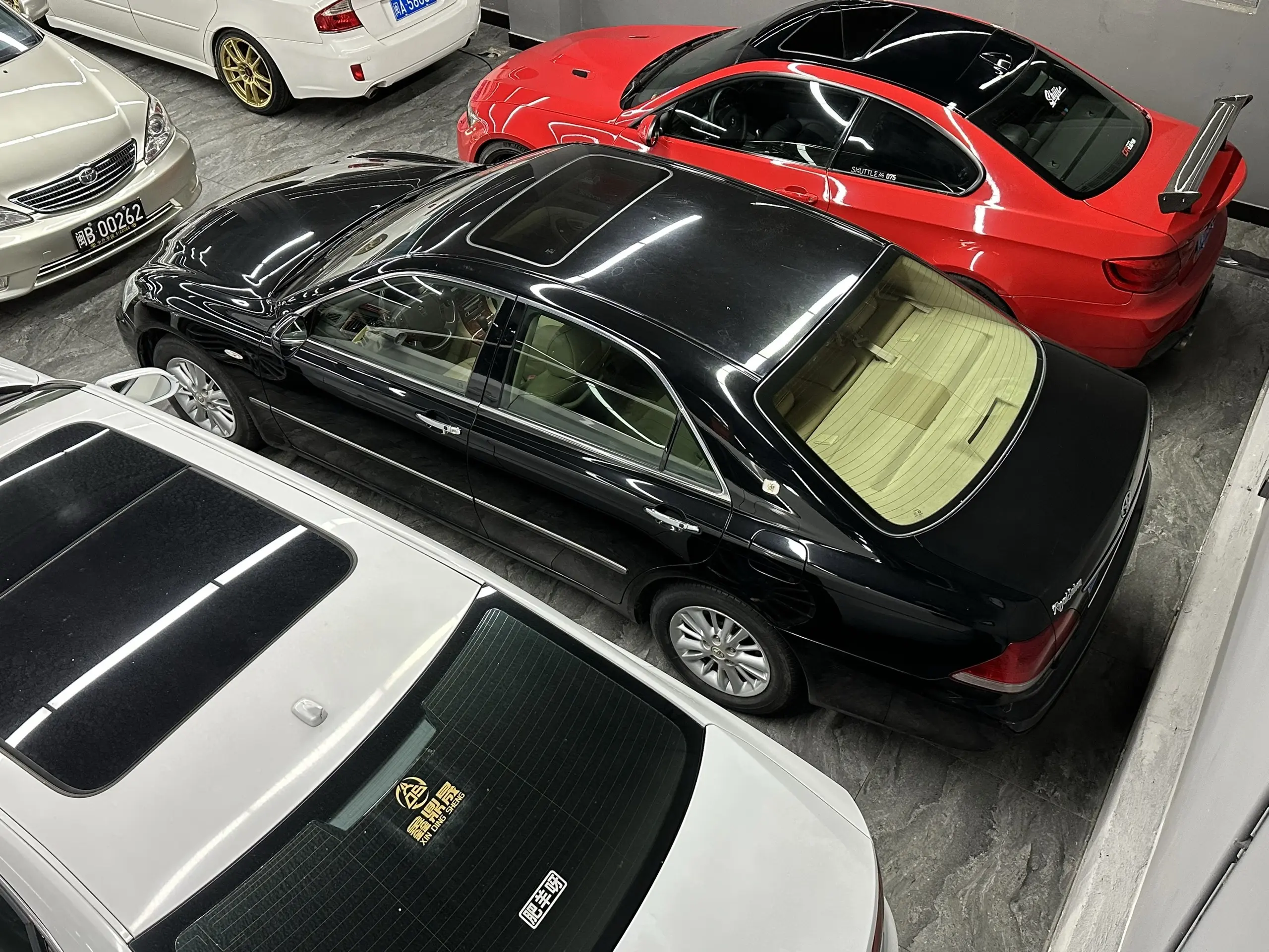 实表8.8万公里全程4s 为啥主驾驶这么旧呢