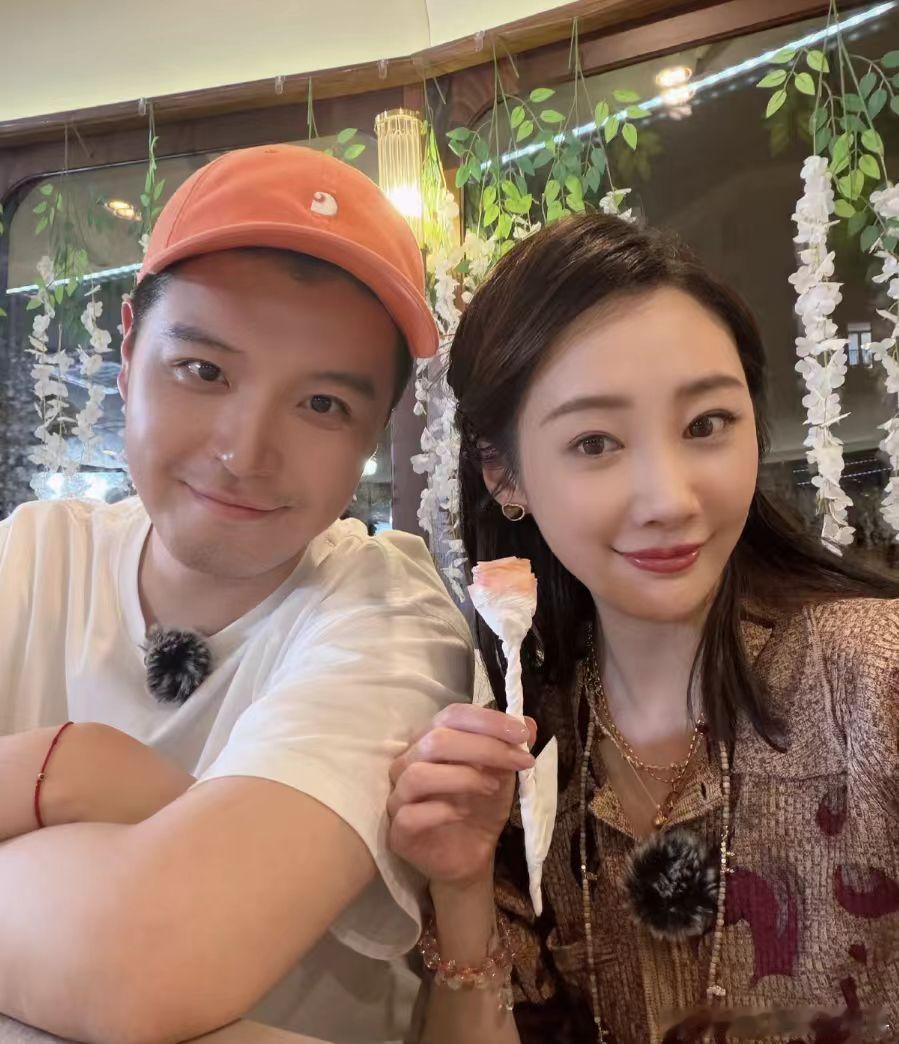 马頔这么吃李纯知道吗怪不得马頔越减越肥 马頔录厨综的时候应该是真的放开了，正餐全