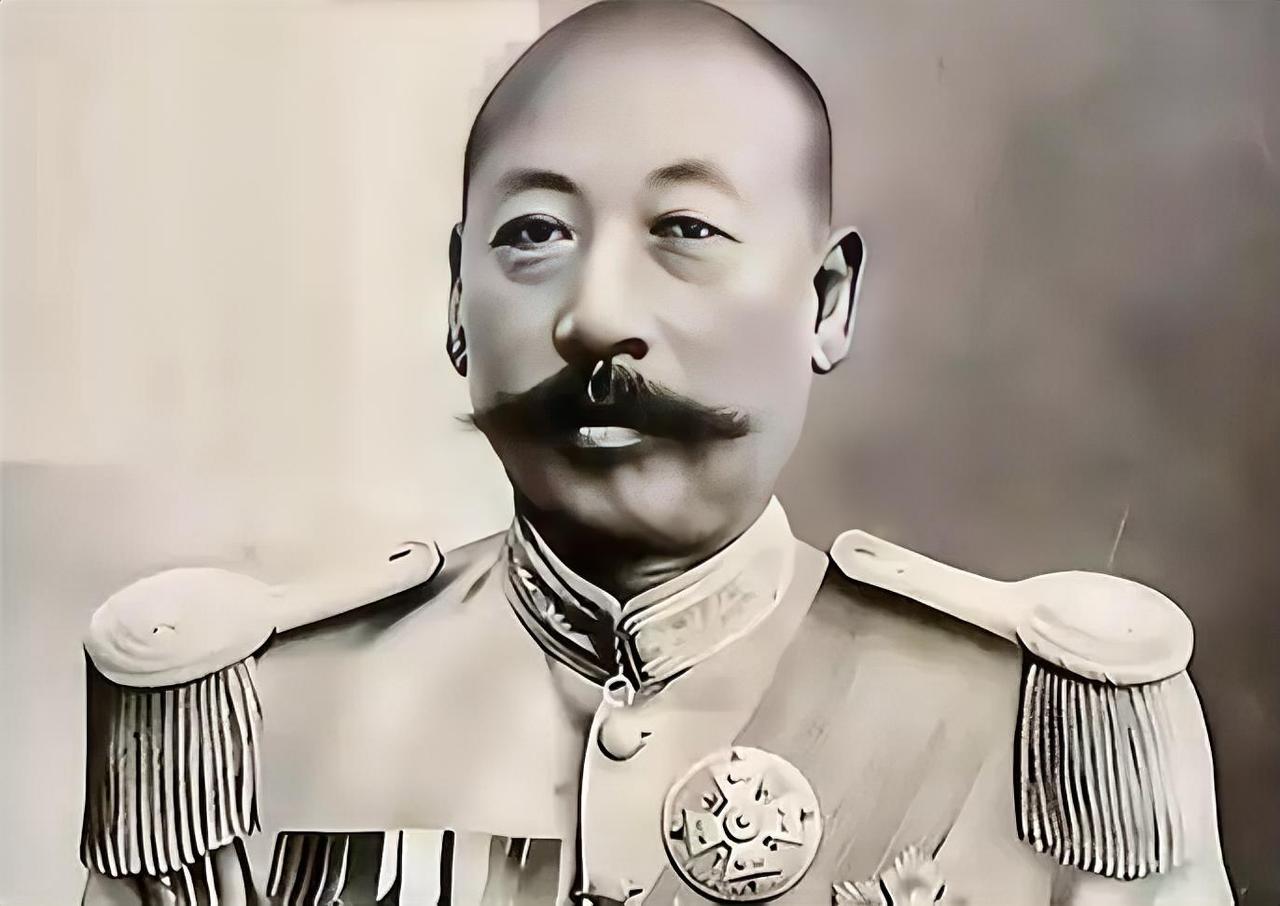 1912年，50岁的曹锟迎娶20岁的富家千金陈寒蕊。新婚夜，一番云雨过后，曹锟倒