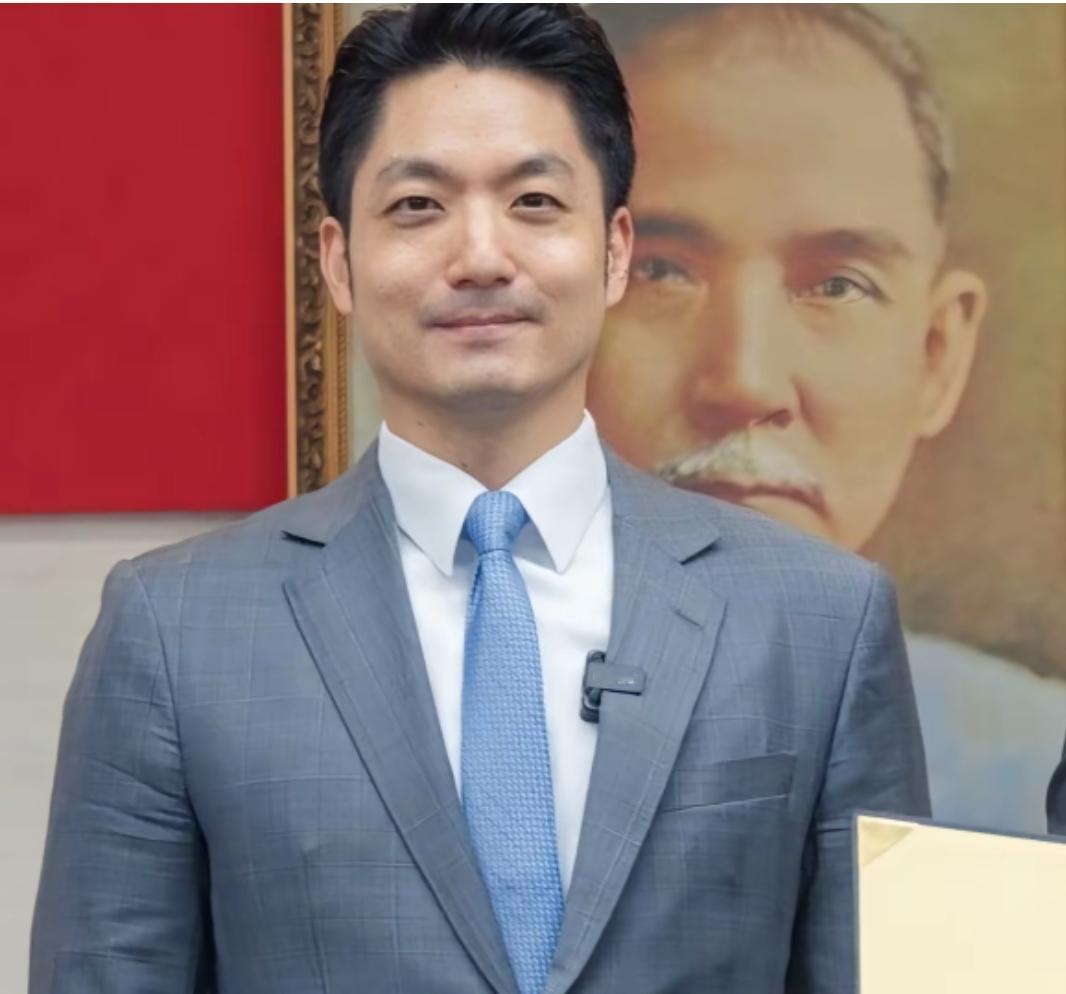 台湾生病了，郑丽文支持率4%，4月22日，岛内一份最新民调掀开了台湾政坛的底牌，