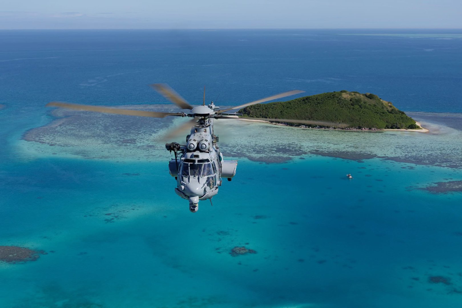 法国空天军（AAE）EC725/H225M狞猫直升机抵达新喀里多尼亚，将替代驻当