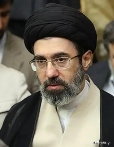 快讯！伊朗已故最高领袖哈梅内伊之子穆杰塔巴·哈梅内伊出任伊朗最高领袖。刚刚，央视