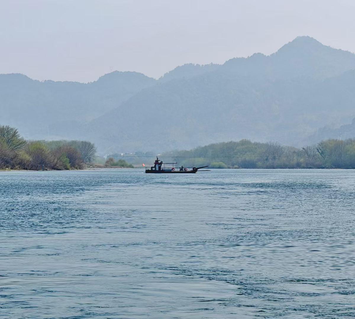 接受自己的普通，然后拼尽全力与众不同
 
人这一辈子，活到岁数大了才悟透一个道理