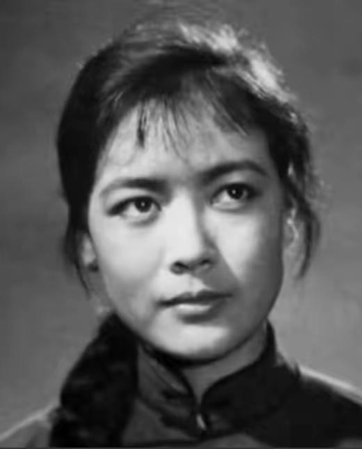 1997年，杨雅琴去世，然而，她的两任丈夫都拒绝出席葬礼，临终之际，她含泪说出：