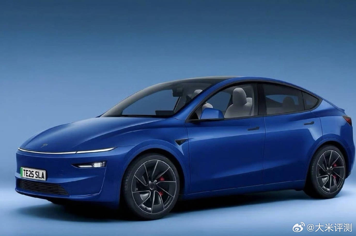 特斯拉 Model Y 焕新版 大家觉得这外观颜值怎么样？ 