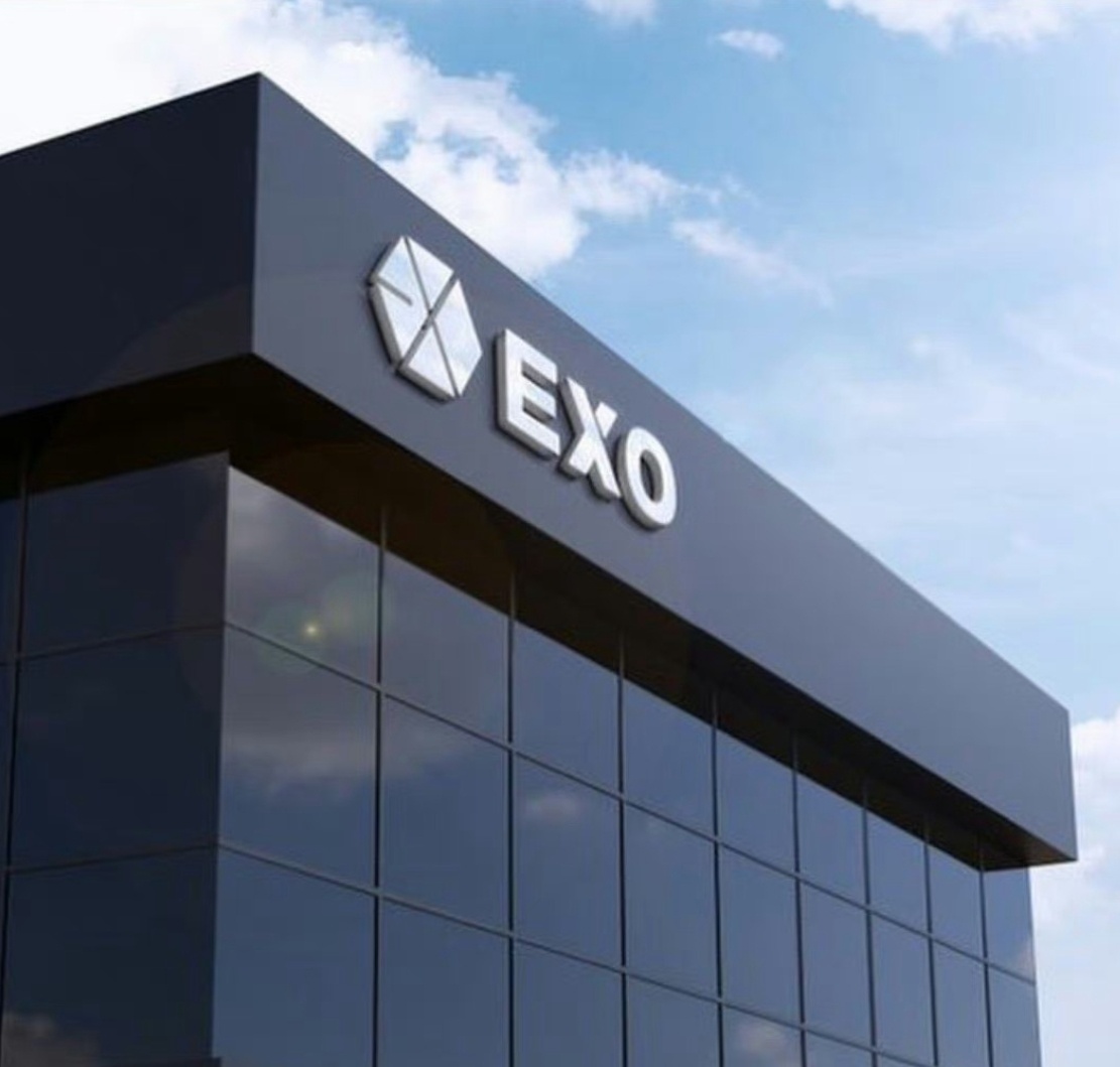 #EXO的E发音了# 谁说EXO的E不发音的，出道11年EXO的E发音啦！是CE