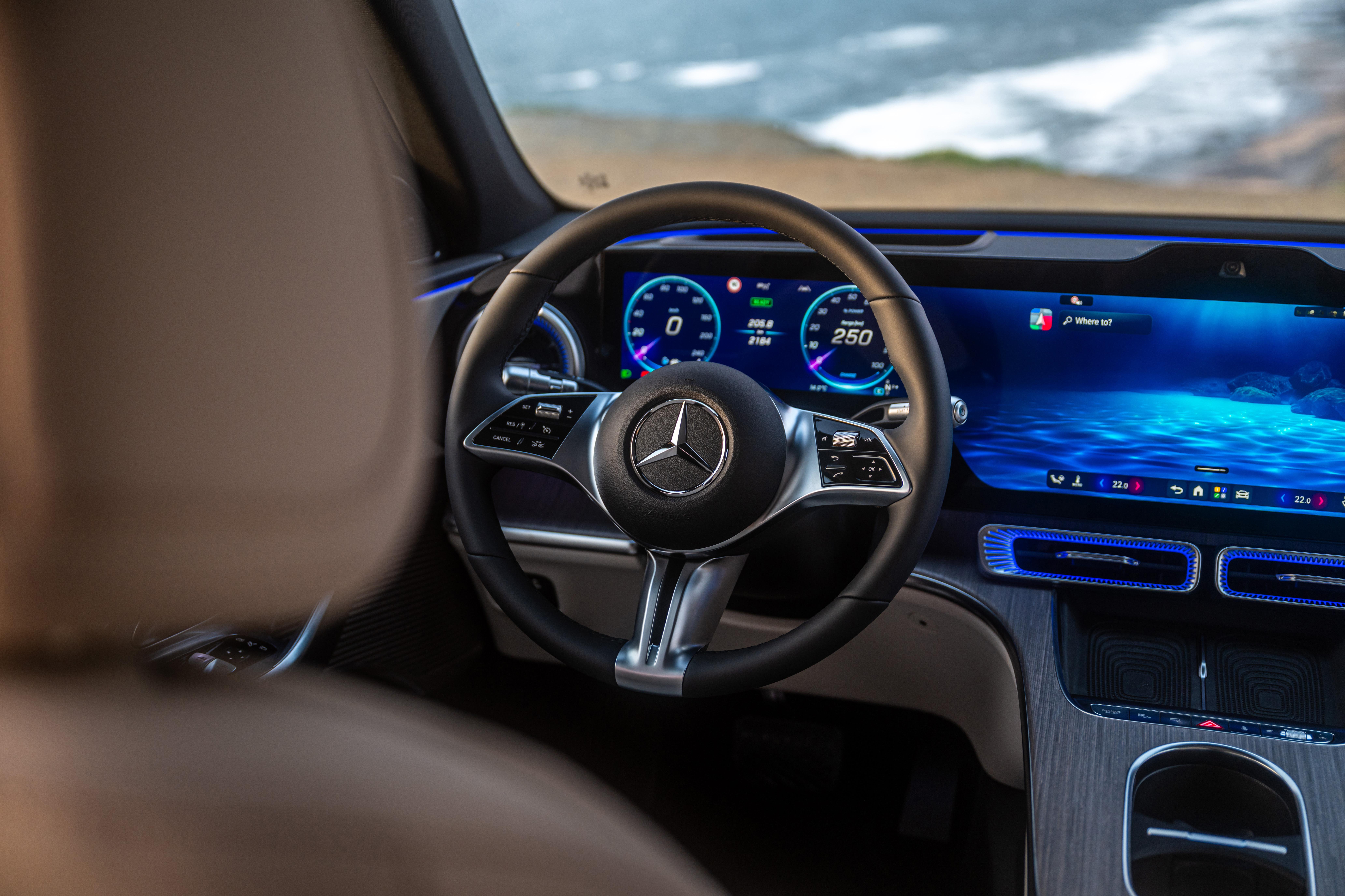 Mercedes-Benz GLC 400 4MATIC with EQ Tec