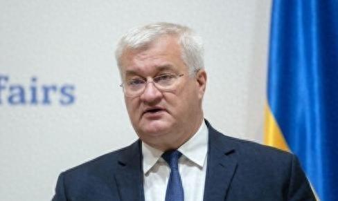 乌克兰突然放出一个重磅消息直接震惊不少人，乌克兰内阁正式宣布，一口气终止和俄罗斯