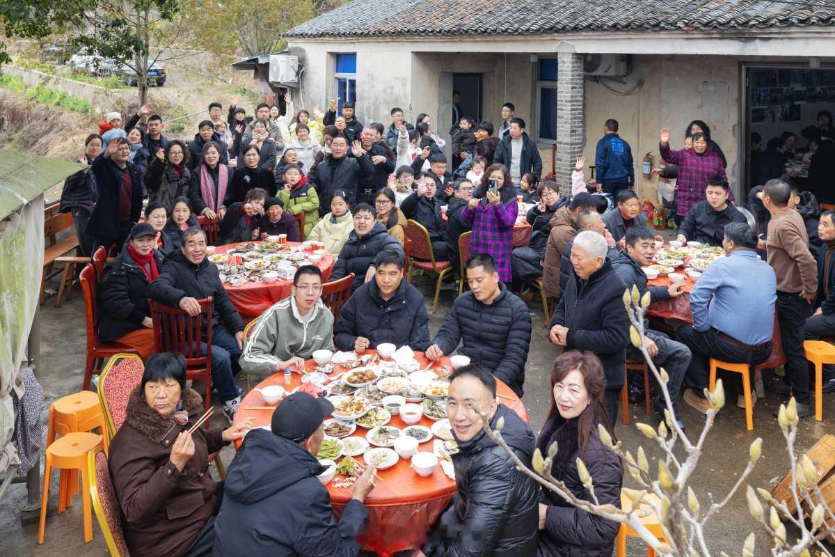 宁波百岁功夫奶奶的五世同堂团圆宴 2026年春节，宁波宁海103岁的“功夫奶奶”