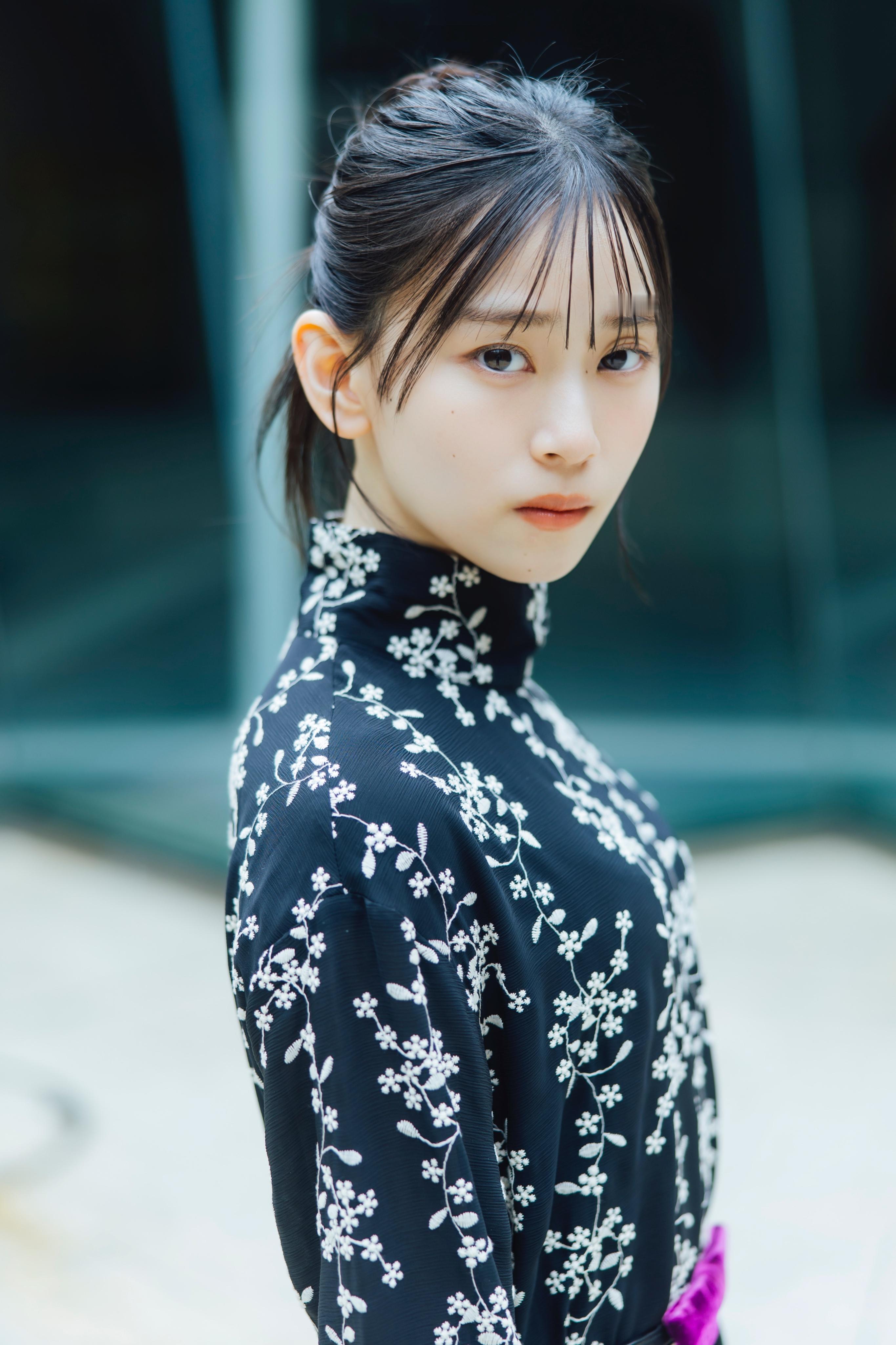 山下瞳月武元唯衣　BLT