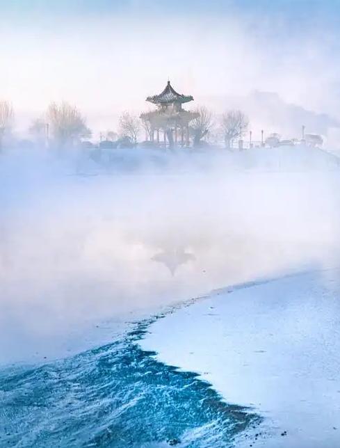 老话说“冬至不听劝，来年新坟现”。今年冬至不一般，六十年难遇，有三大特点，你知道