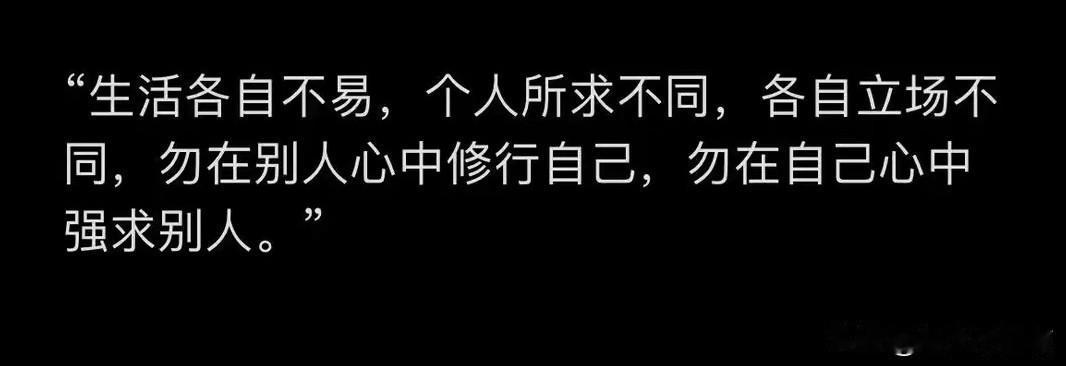 我和你一样姊妹两个，不同的是我有一个哥哥。
哥哥今年53岁，我今年49岁。
父亲