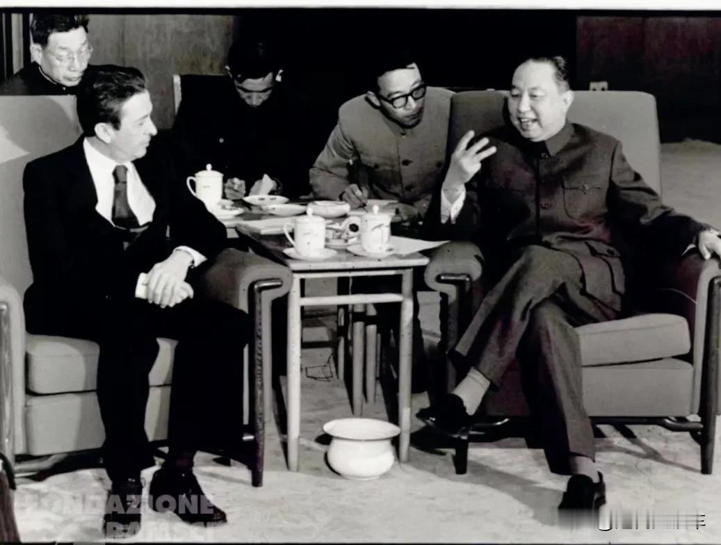 华主席会见意共领导人，1979年。
