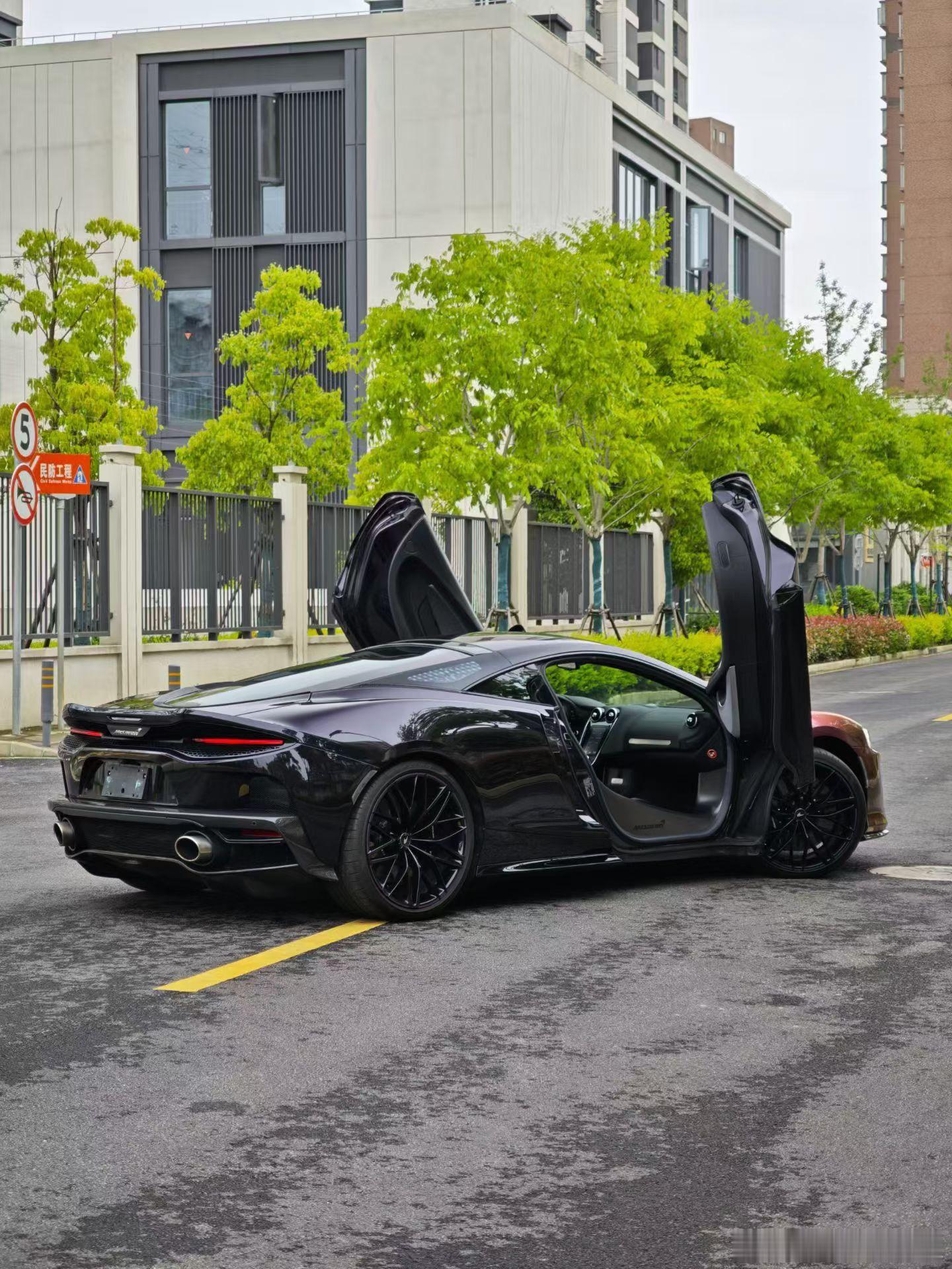 星云骑士1/10  霞光霓虹， 迈凯伦GT BY MSO2.0豪华包，高级包，安