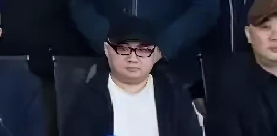 郭德纲武汉演出被举报后的现实场景。
——这是举报者的初心吗？

一、原则
通报已