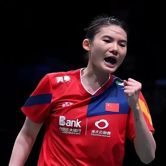 韩悦是想力拼泰国姐妹花吧？
惨败王祉怡，力拼后两场，也不是没有出线可能

韩悦在