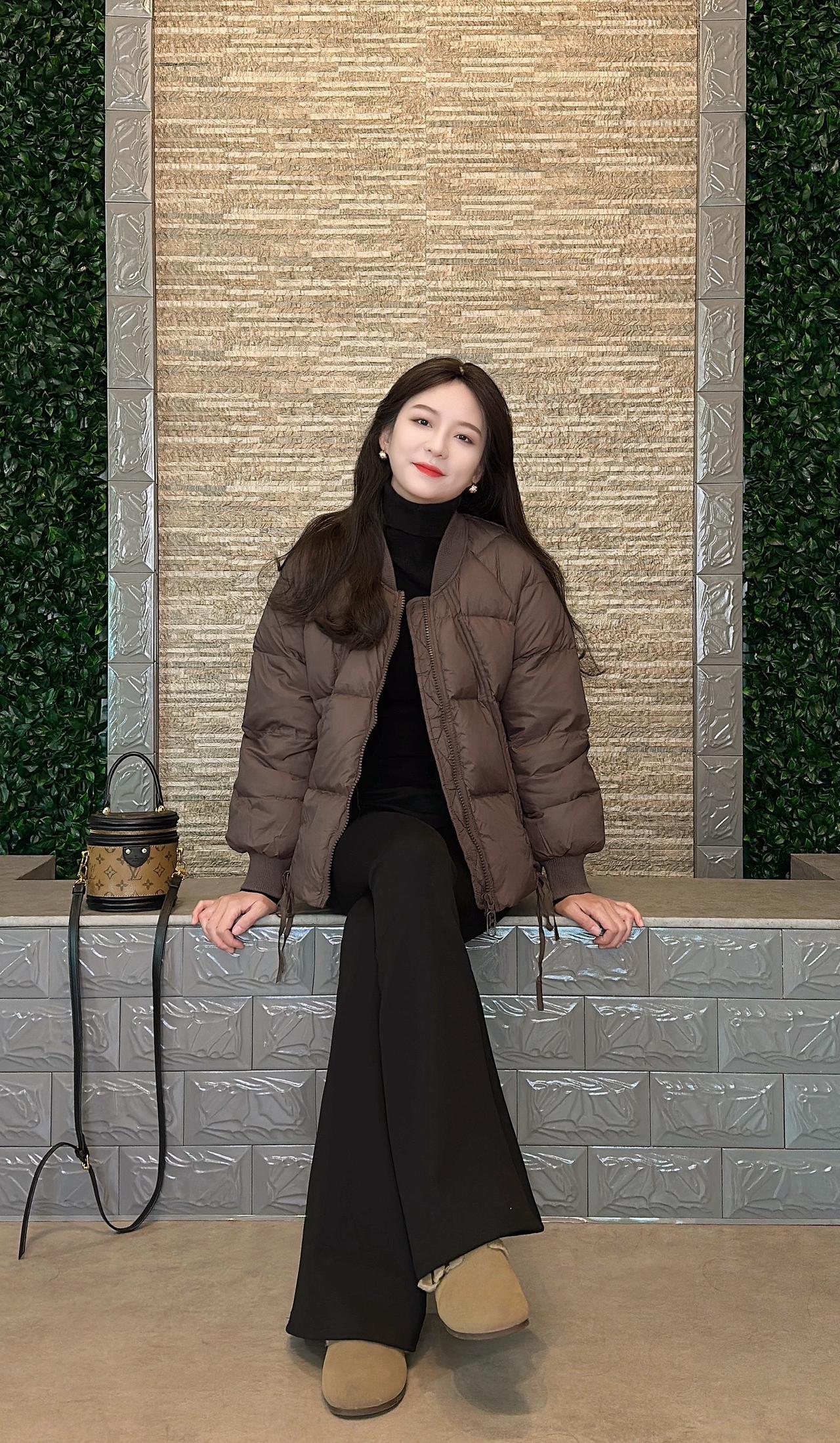 万事尽心尽力就好，有则锦上添花，无则顺其自然。羽绒外套 冬季穿搭 女装