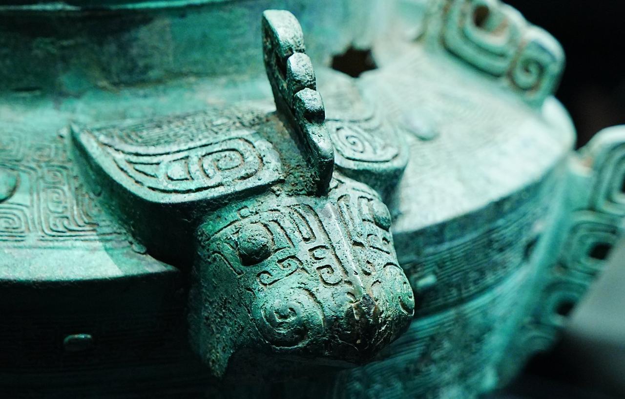 三星堆发现了圣书体象形文字，𓏚 𓏏 𓏲 ，而且可以用“反切”法拼读出“身毒